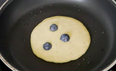 How to make blueberry pancakes at home
