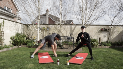 Here’s a class couple’s workout you can do at home with bae