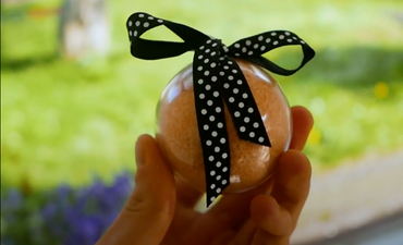 Making Bath Bombs at home is pretty simple