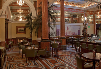 ‘We’re on our knees’ – City centre spots urge people to cancel reservations ahead of time