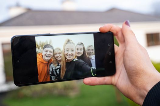 Tadhg Fleming creates new TikTok dance to give followers the chance to win a new phone