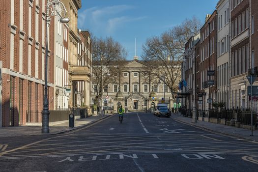 Government meeting to consider 'full' Level 5 lockdown