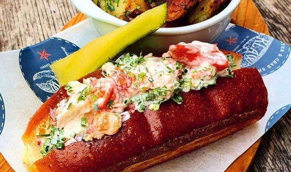 salty buoy lobster rolls