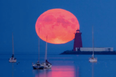 This Irish photographer got incredible footage of the moonrise last night
