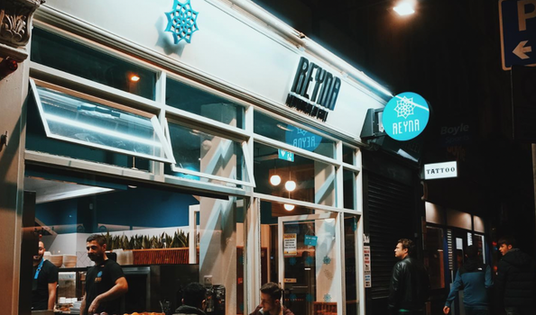 Shop front of Reyna Turkish restaurant