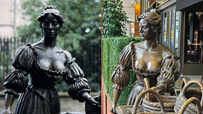 A Molly Malone statue has been installed outside Irish pub in Boston